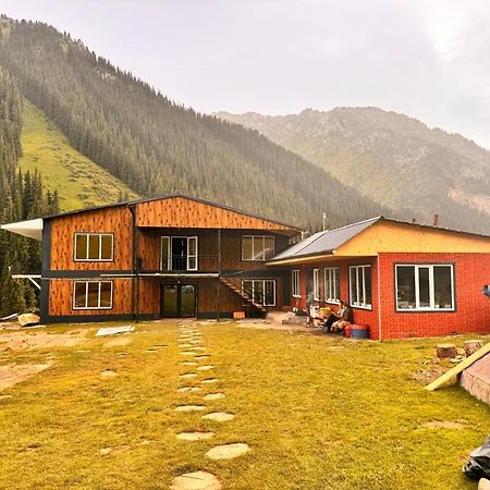 Ala-Kul Guesthouse In Altyn-Arashan كاراكول المظهر الخارجي الصورة